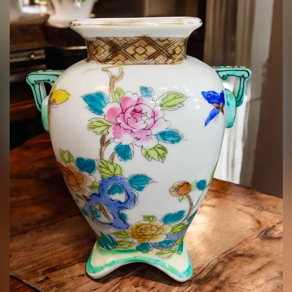 Rare Antique Nippon Porcelain Hand Painted Dual Handle Vase